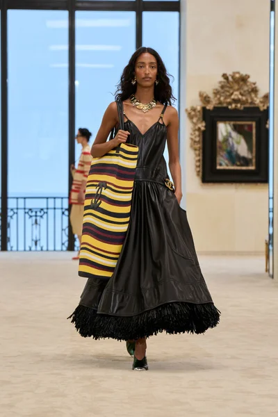 Look 51